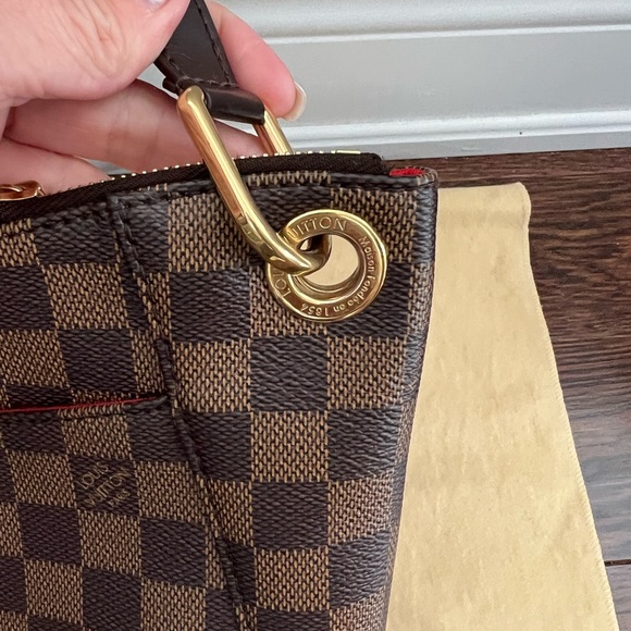 SOLD Authentic Louis Vuitton South Bank Besace - Picture 11 of 14